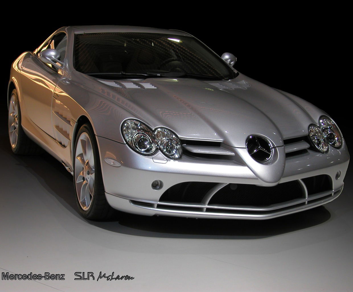 Артур Машков