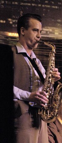 Михаил Мельников