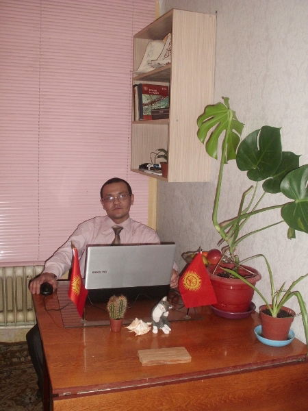 Акылбек Момунов