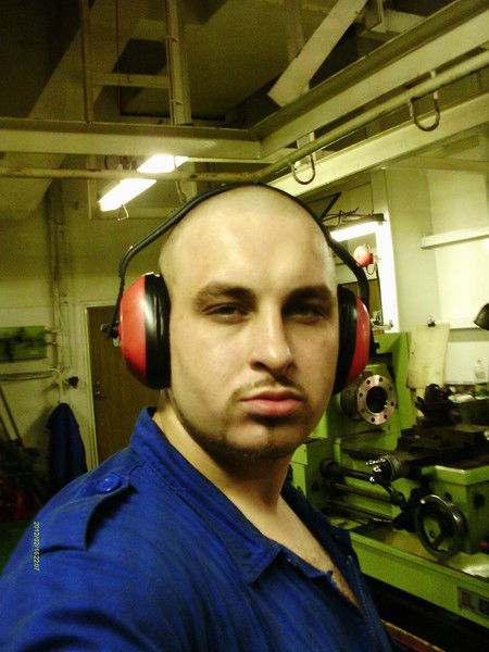 Толик Хлыстов