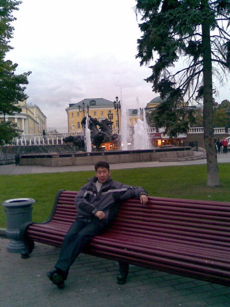 Савр Мутулов