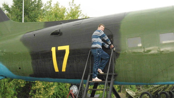 Денис Калинин