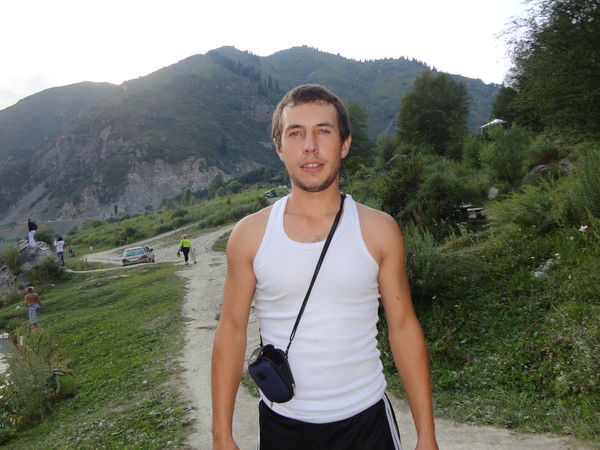 Женя Халилов