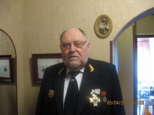 Анатолий Новиков