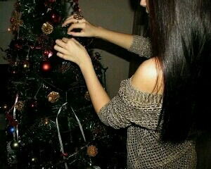 Айым Адыханова