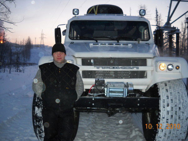 Анатолий Новиков