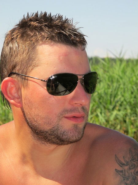 Максим Волков