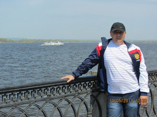 Александр Узжин