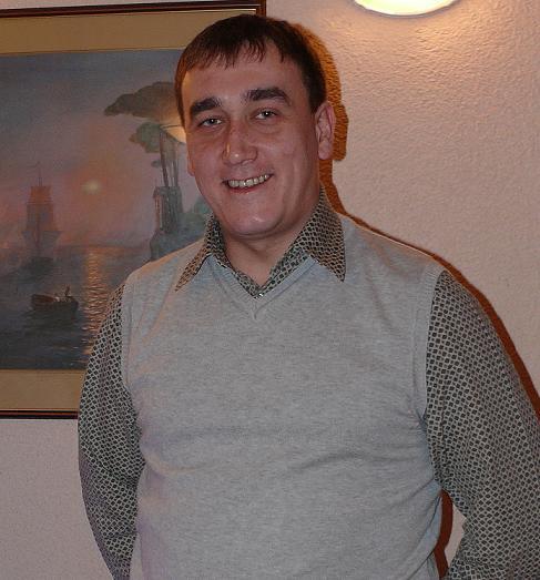 Денис Сапожников