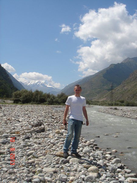 Юрий Петров