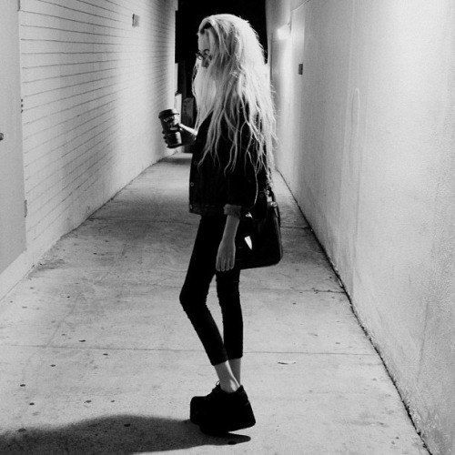 Λ M S T E R D A ▴