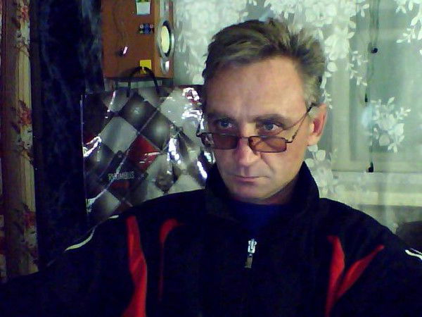 Виктор Банников