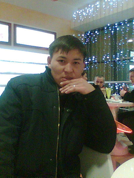 Тимур Аханов