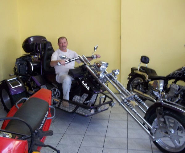 Александр Емельянов