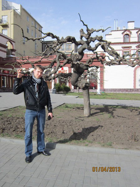 Толян Погорелый