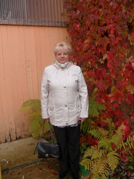 Леля Перескокова