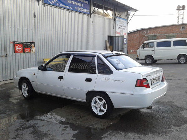 Алексей Борзученко