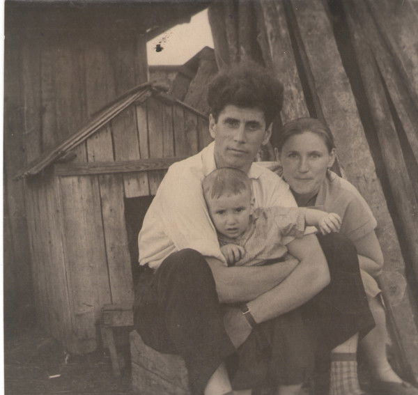 Влад Хазаржан