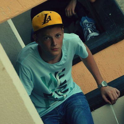 Валерий Толяр