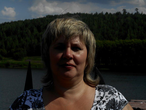 Лариса Столетняя