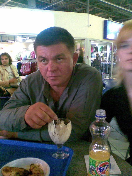 Олег Бурлаков