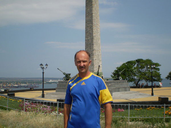 Артур Новиков