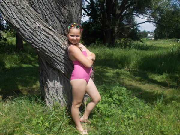 Лена Нежина