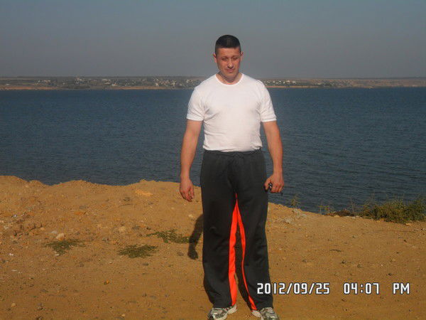 ...геннадий .......чеботарь