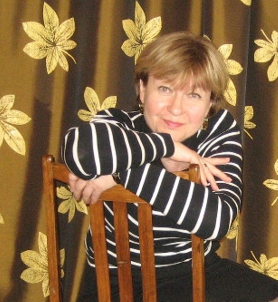 Лариса Красенова