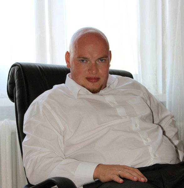 Антон Таров