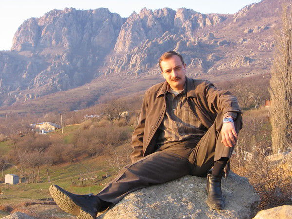 Геннадий Уваров