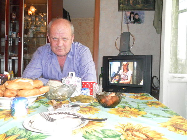 Александр Жгунов