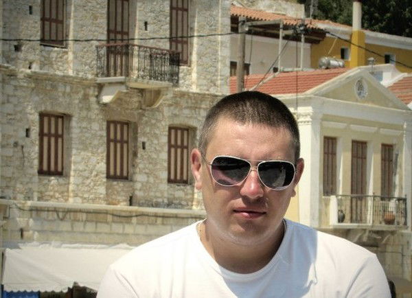 Артем Неволин