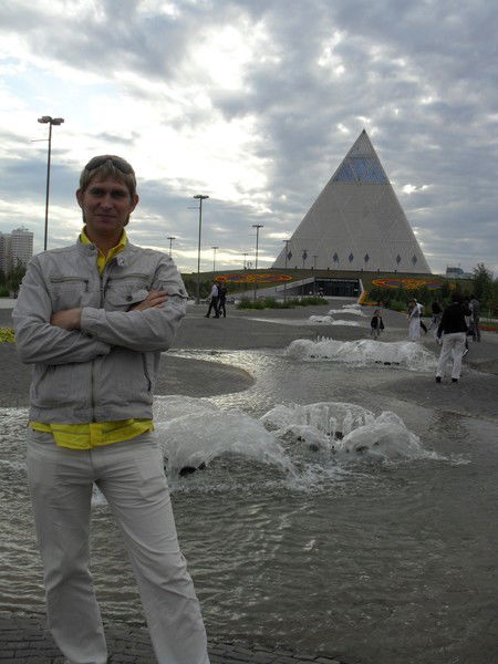 Виталий Николаенко