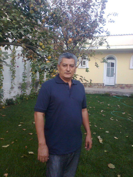 Шухрат Ахмаджонов