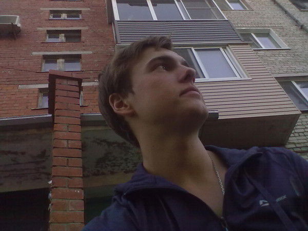 Максим Бурков