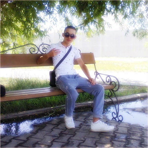 Listen To My Heart Girl .