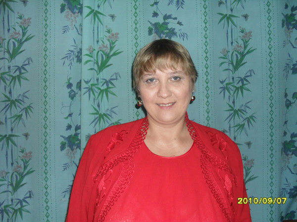 Елена Коноз