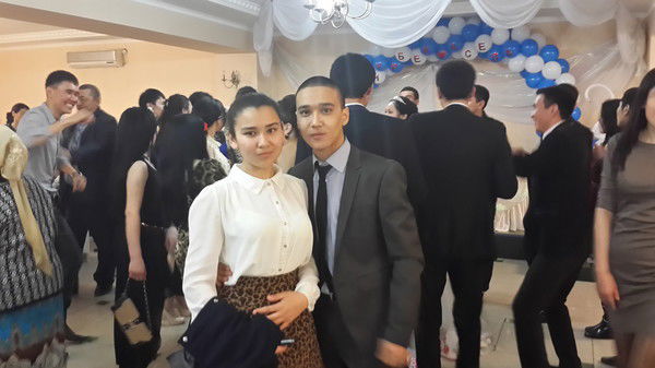 (*_*)-(*_*) (*_*)-(*_*)