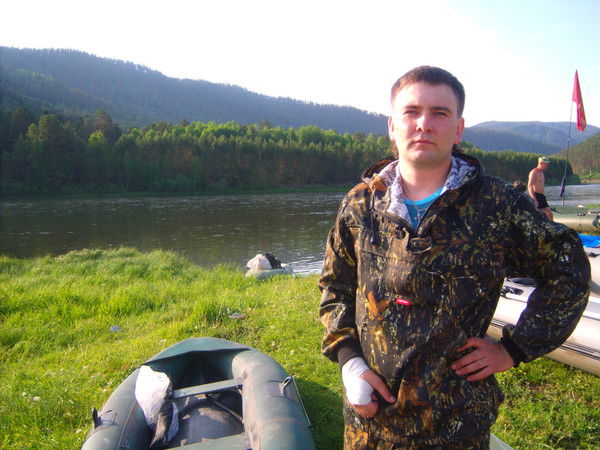 Андрей Опарев