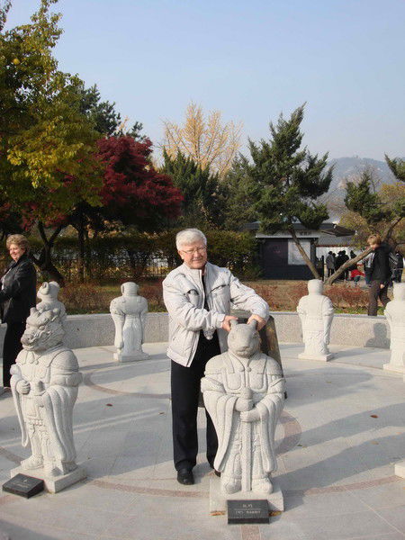 Анатолий Горалаз