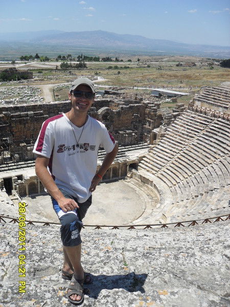 Артём Каракич