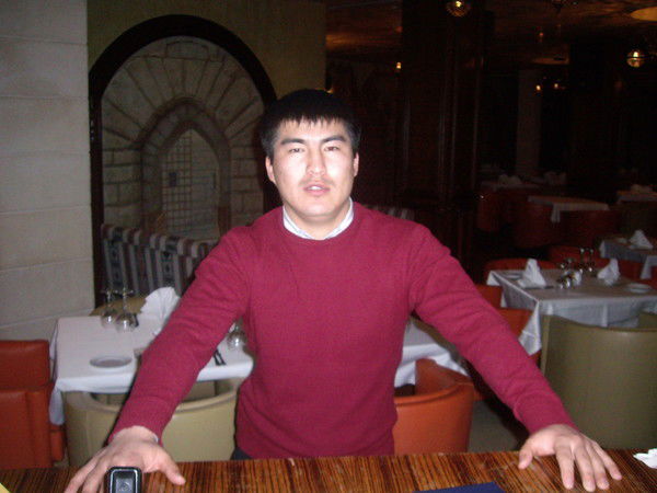 Женис Онбаев