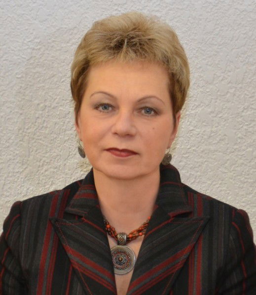 Елена Плахова
