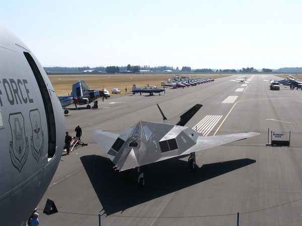 Денис Гладышевский