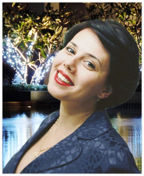 Анна Попова