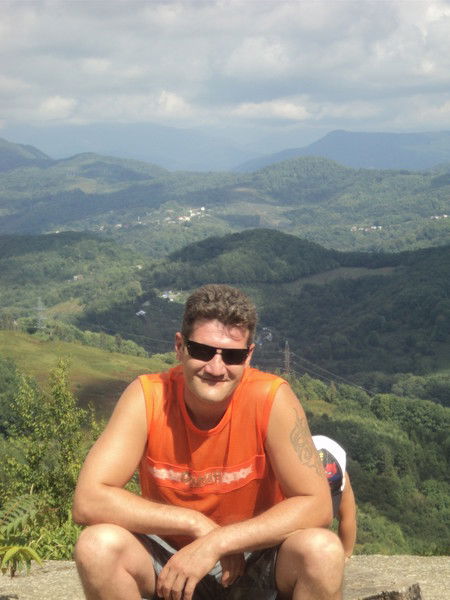 Антон Сафонов