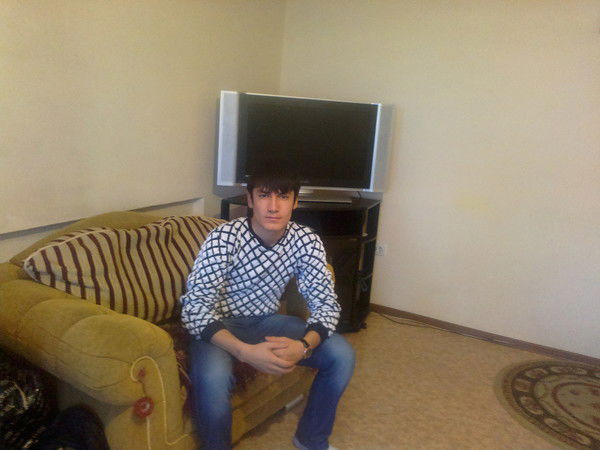 Аброр Рустамов