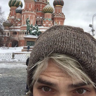 Аня Кострова