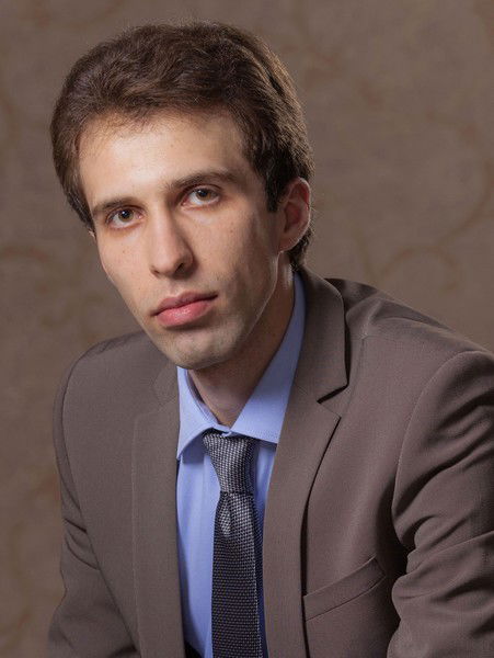 Арсений Лавров